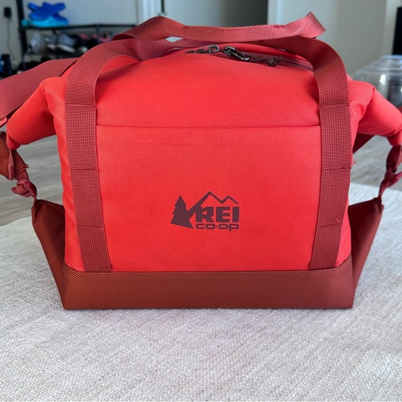 REI versatile 18 L Folding Cooler soft case lightweight orange shoulder strap - Picture 3 of 10